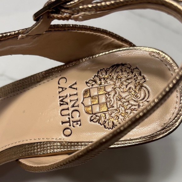 Vince Camuto Women's Shimmering Bronze Heels - Picture 8 of 13